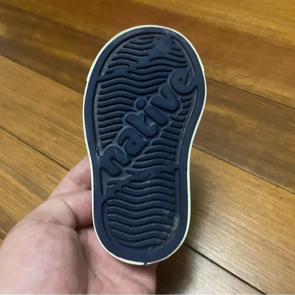 Native Shoes Jefferson Slip Shoes in Sparkly Navy Size C4
